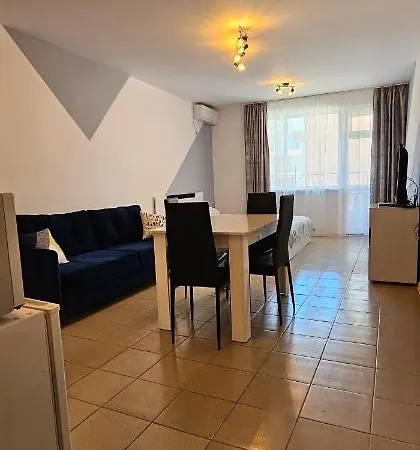 Nina * 普里莫尔斯科